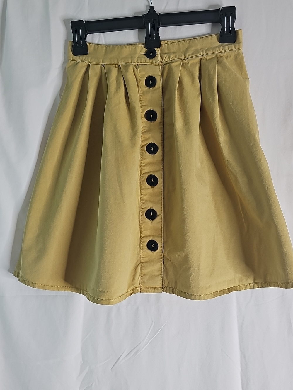Henery Holland Casual Yellow Button-Front Skater Skirt
